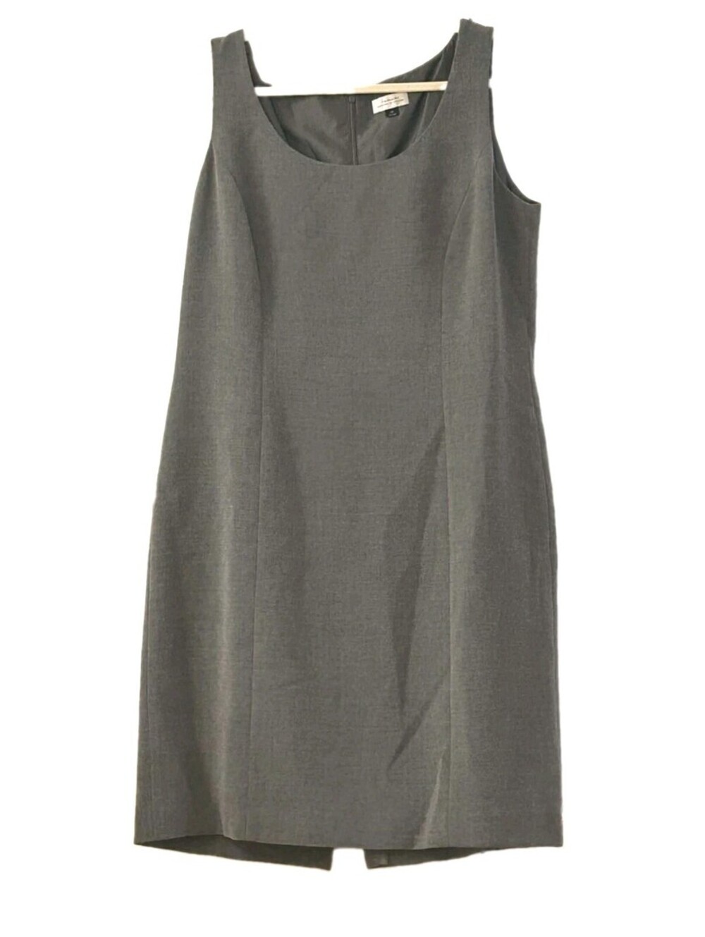 Sleeveless Sheath Dress Size 14 Scoop Neck Lined Tahari Arthur S. Levine Gray